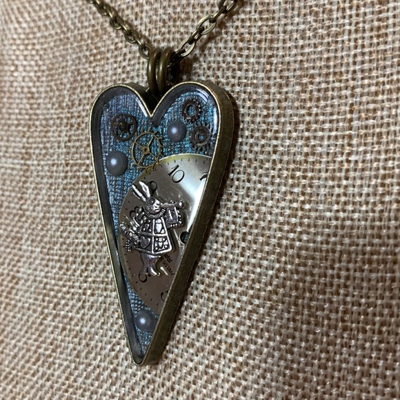 Alice in wonderland Steampunk Gears Heart Necklace One of a Kind New Handmade - Picture 4 of 9